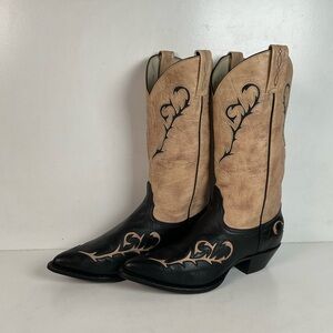 Tony Lama Cowgirl Boots — Tooled Inlay — USA Made — 8.5 M